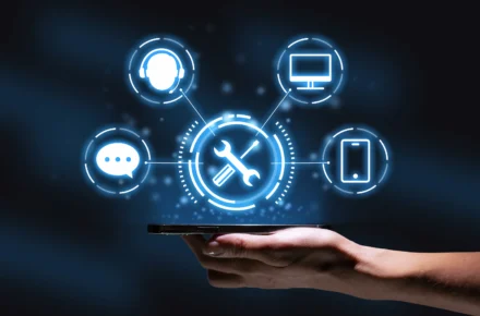 Karelia-ammattikorkeakoulun tekniikan ja ICT:n henkilöstökoulutukset.