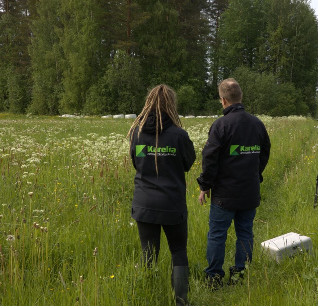 PlastLife-hankkeen työntekijät ja kirjoittajat Alma Pohjonen ja Simo Paukkunen
